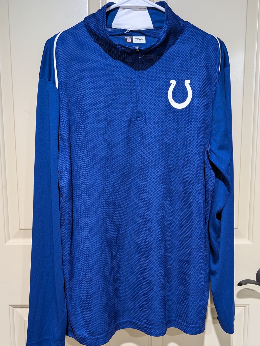 Indianapolis Colts Long-Sleeve Quarter-Zip - Soft Size L New Without Tags